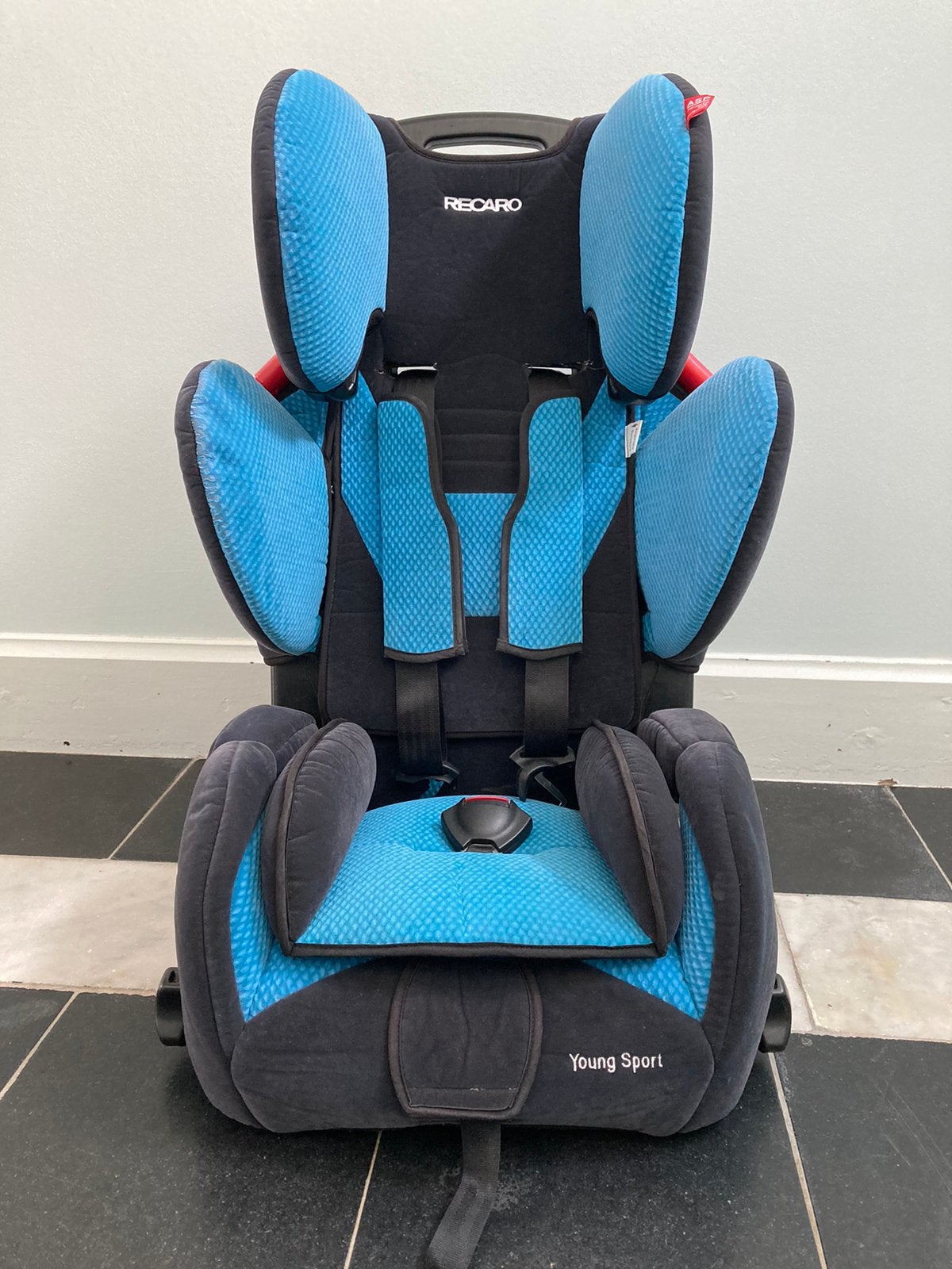 Autostoel Recaro Young Sport (15-36 kg), Kinderen en Baby's, Autostoeltjes, Autogordel, 15 t/m 36 kg, Verstelbare rugleuning, Zo goed als nieuw
