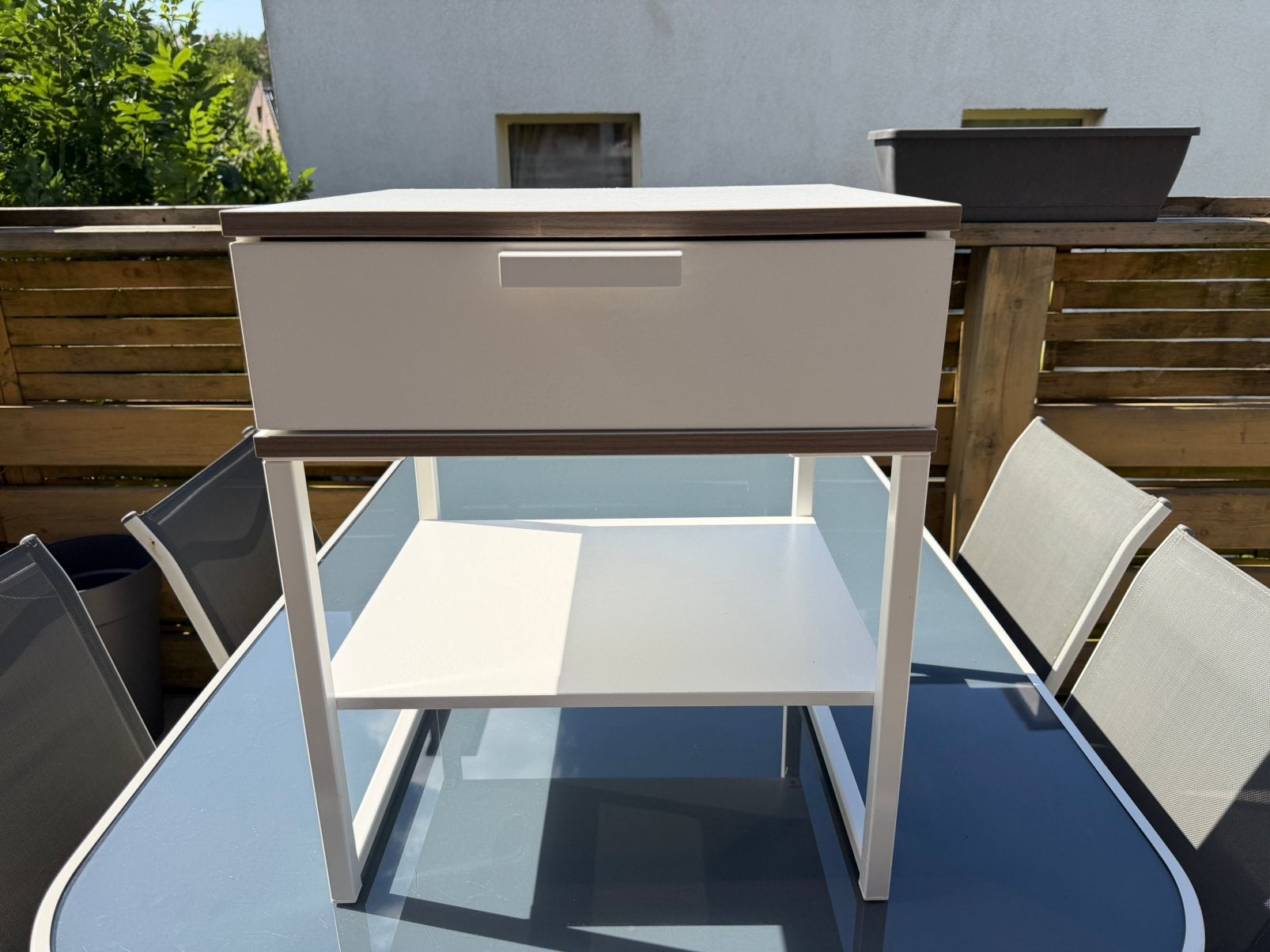 Table de chevet IKEA TRYSIL (Blanc/Bois) - Comme neuve, Maison & Meubles, Chambre à coucher | Tables de chevet, Comme neuf, Moins de 55 cm