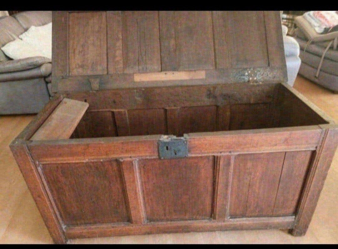Valise ancienne, Enlèvement