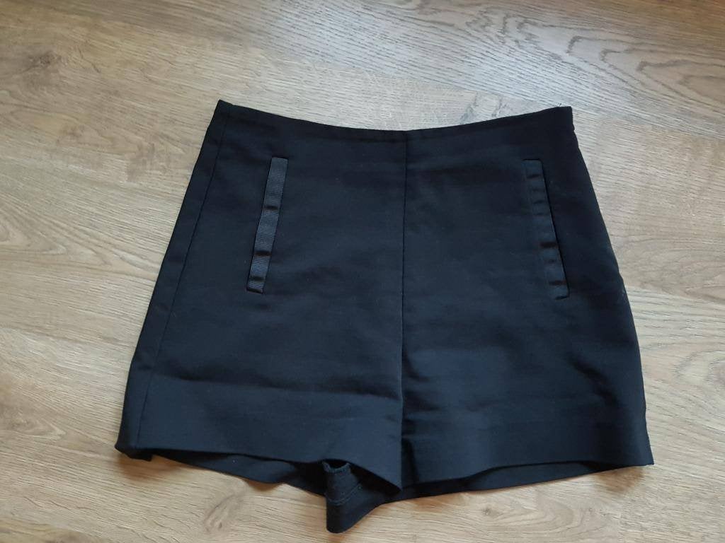 zwarte short ZARA maat Smal, Enlèvement ou Envoi, Taille 36 (S), Porté, Courts
