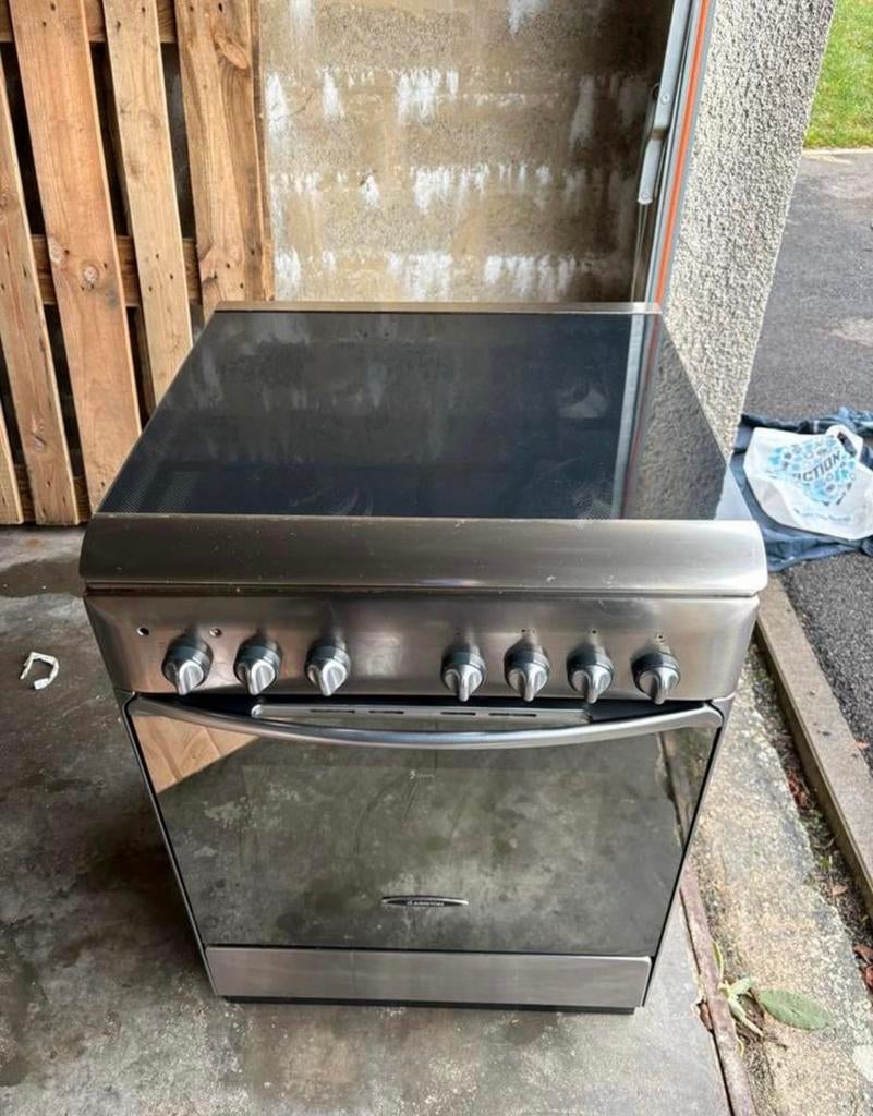 Gazinière Ariston, Electroménager, Enlèvement, Utilisé, Gaz, 4 zones de cuisson