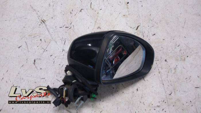 Rétroviseur extérieur droit d'un Audi A1, Autos : Pièces & Accessoires, Rétroviseurs, Audi, Utilisé, 3 mois de garantie, Enlèvement ou Envoi