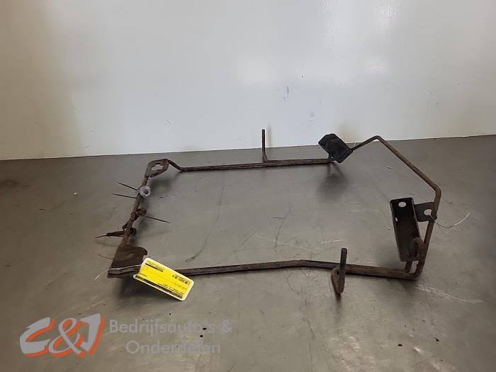Ophangmechaniek reservewiel van een Opel Vivaro, Auto-onderdelen, Gebruikt, -, -, Opel