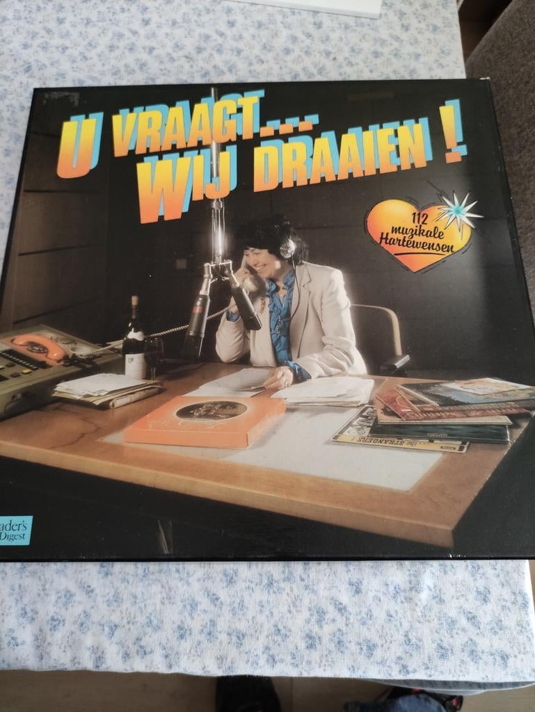 LP box U vraagt,wij draaien 8 LP, Enlèvement ou Envoi, Utilisé, 12 pouces