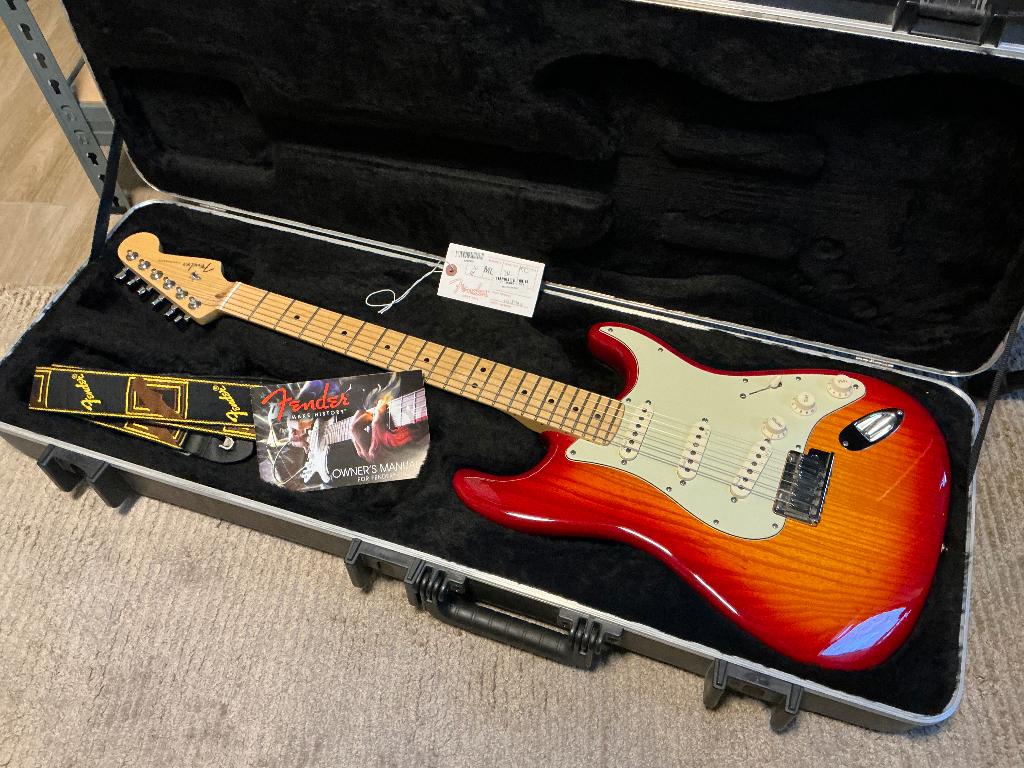 FENDER stratocaster deluxe ASH, Musique & Instruments, Enlèvement, Comme neuf, Solid body, Fender