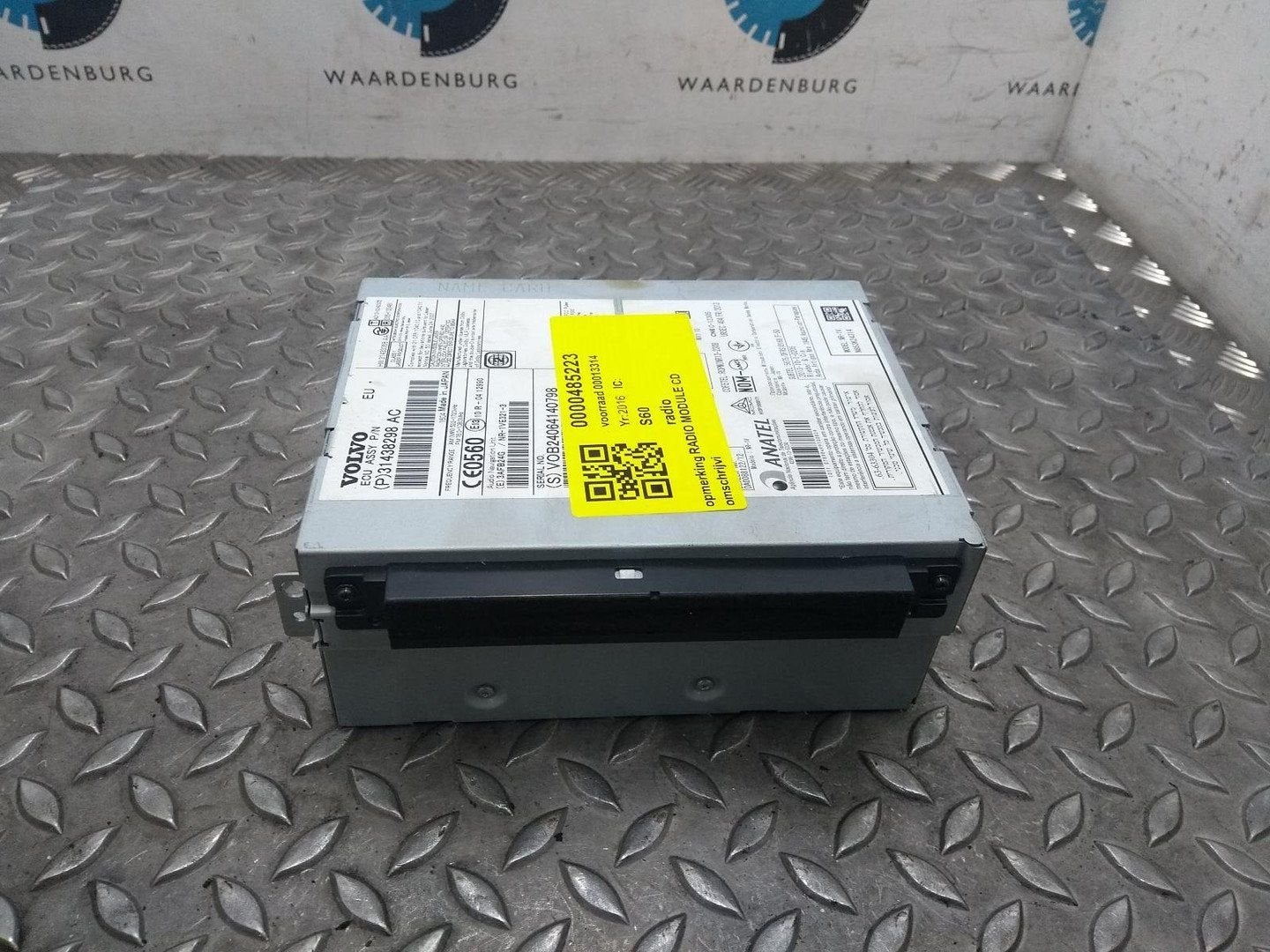 VOLVO S60 RADIO 2016, Auto-onderdelen, Ophalen of Verzenden, Gebruikt, ARN erkend
