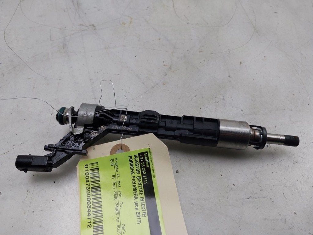 INJECTEUR Porsche Panamera (971G) (01-2016/12-2023), Robert Bosch AG, Porsche, Utilisé, Robert-Bosch-Allee 1
74232  Abstatt, DE