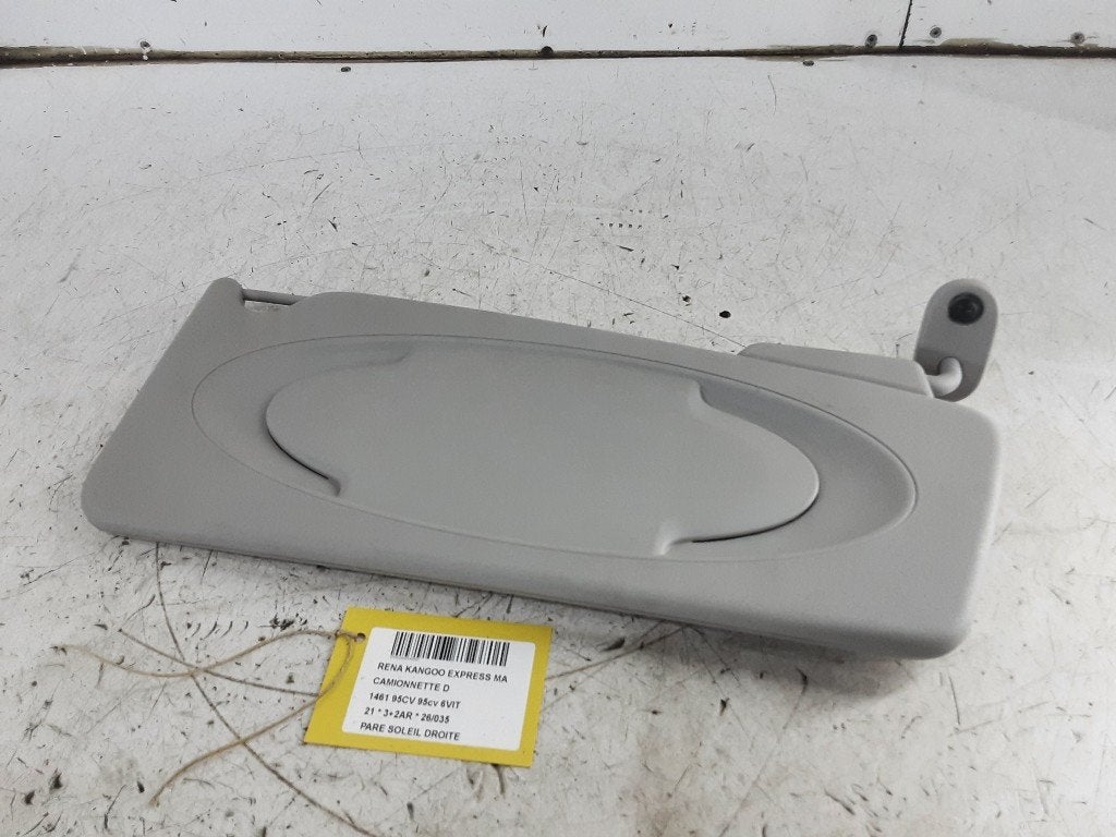 PARE-SOLEIL DROIT Renault Kangoo Express (RFK) (8200544838), Renault, Utilisé, Peter-Huppertz-Straße 5
51063  Köln, DE, Dialog.deutschland@renault.de