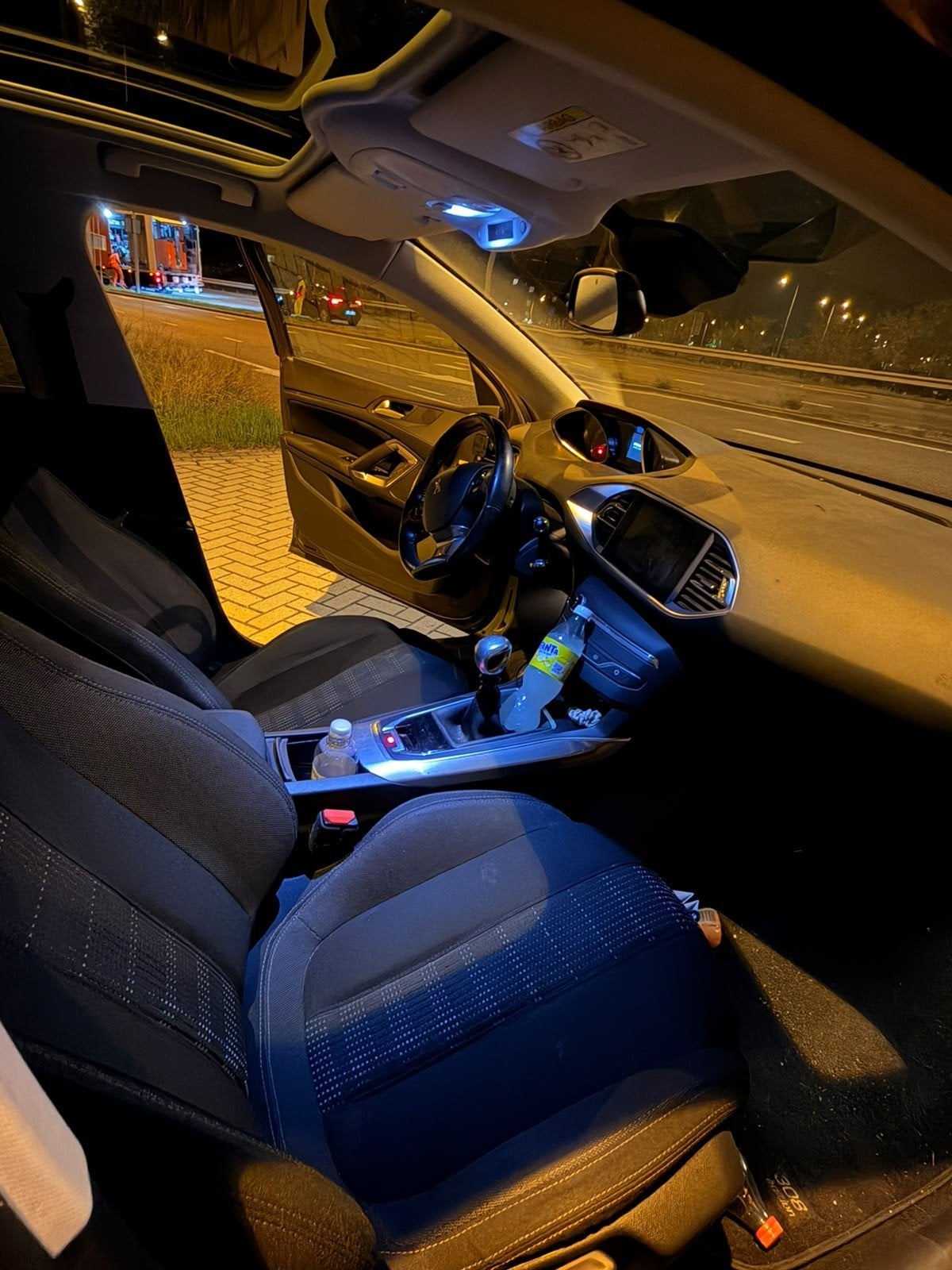 Panne moteur de la Peugeot 308 1.2 Essence 129 000 km 2015, Autos, Achat, Euro 6, Entreprise, Boîte manuelle