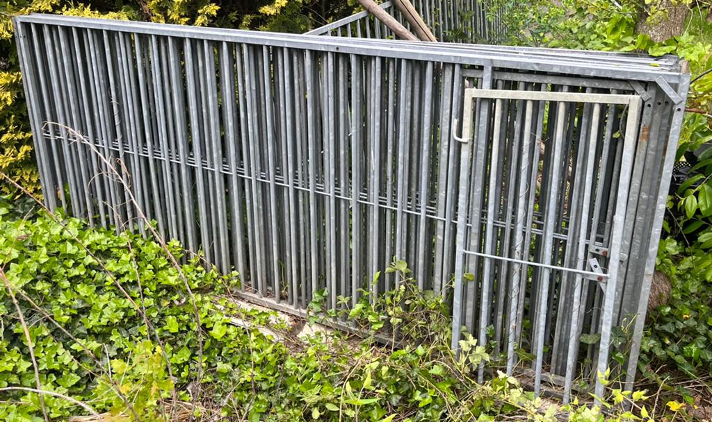 Hondenren/kennel, Ophalen, Zo goed als nieuw