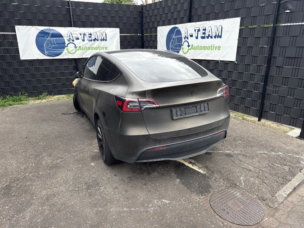 BATTERIE HAUT VOLTAGE Tesla Model Y (5YJY) (01-2019/01-2025), Germany_Sales@tesla.com, Utilisé, Autres marques automobiles, Ludwig-Prandtl-Straße 27 - 29
12526  Berlin, DE