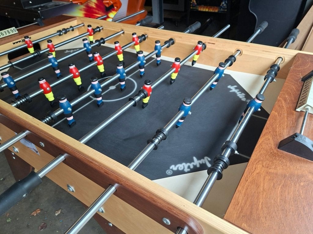 Nog 1 tafel met spelers in driekleur., Sport en Fitness, Biljarten en Poolen, Ophalen, Zo goed als nieuw, Overige typen