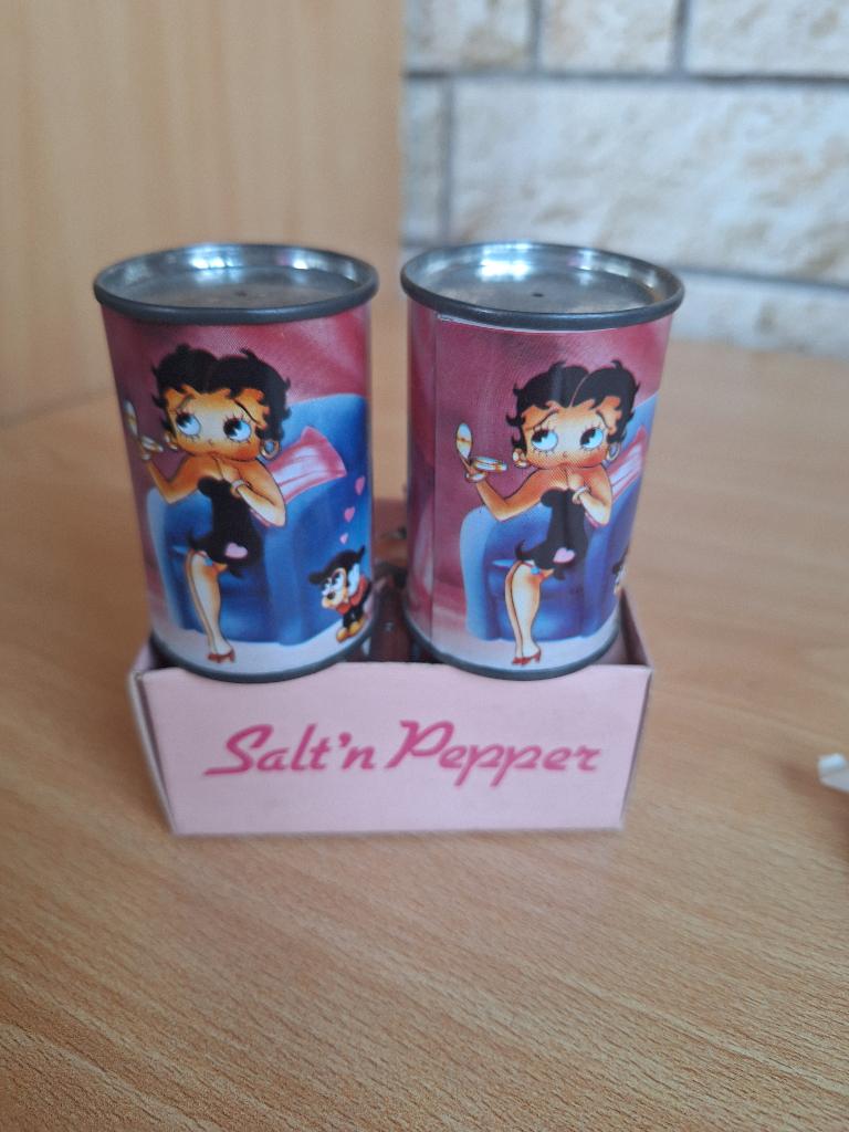 Betty boop très vielles boîtes Sel et poivre, Enlèvement ou Envoi, Neuf, Humain