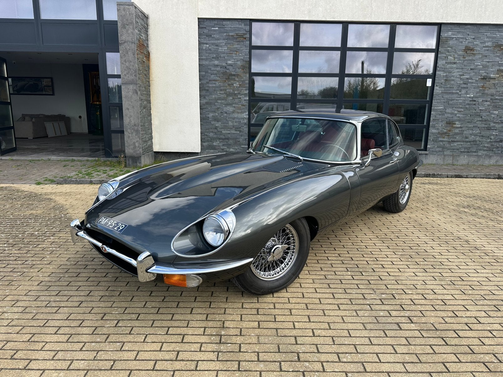 Jaguar type E 4.2 2+2 restaurée a neuf, Entreprise, Achat, Jaguar