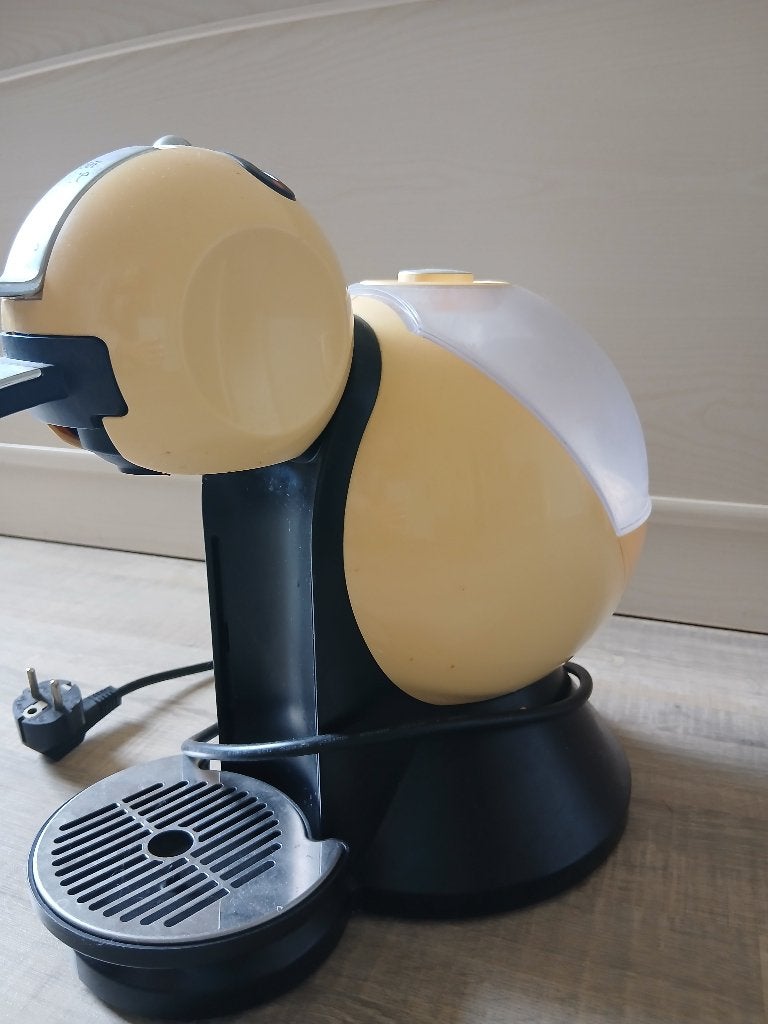 koffie-apparaat Dolce Gusto, Elektronische apparatuur, Ophalen, Gebruikt, Koffiemachine, Koffiepads en cups