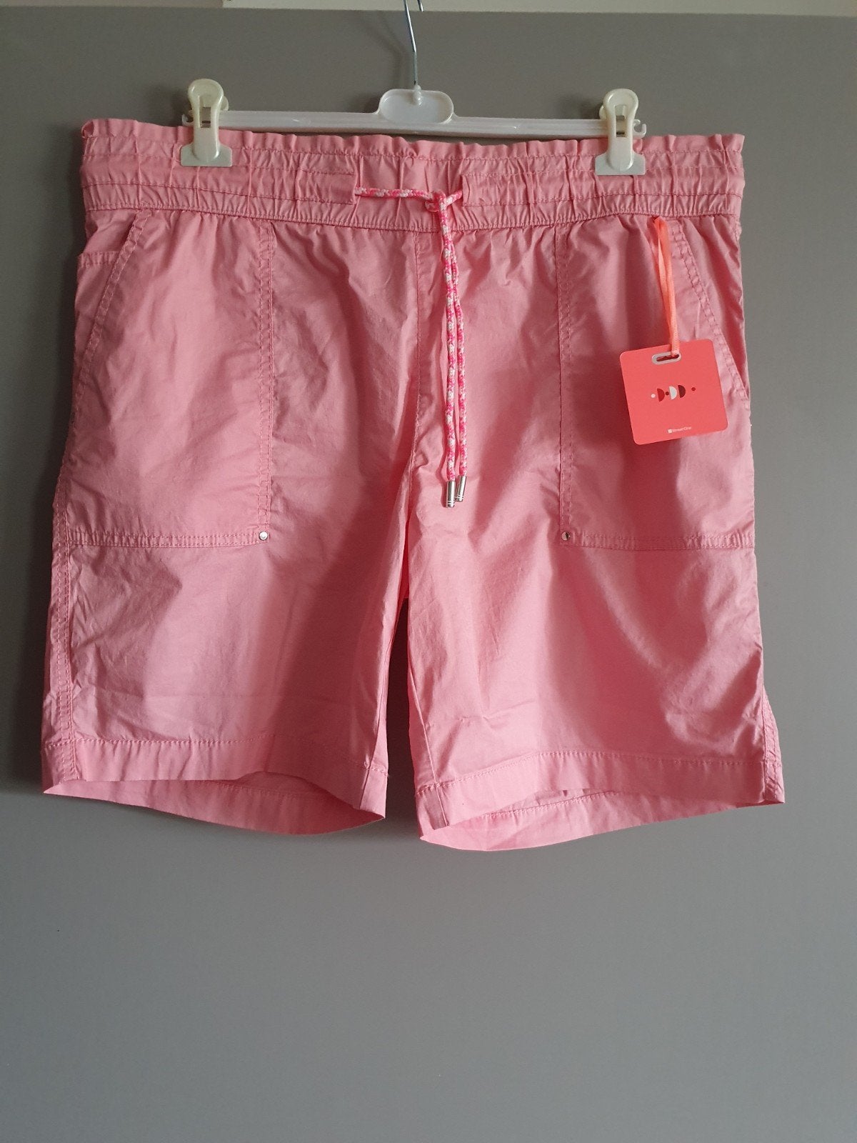 Nieuwe short voor dames van Street One maat 44, Kleding | Dames, Broeken en Pantalons, Kort, Nieuw, Ophalen of Verzenden, Roze