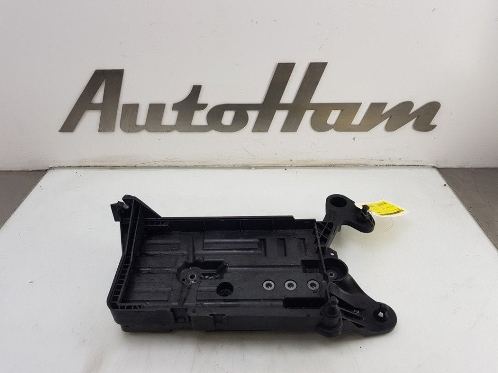BAC A BATTERIE Volkswagen Passat (3G2) (01-2014/03-2024), Volkswagen, Volkswagen AG, Utilisé, Kundenbetreuung@volkswagen.de