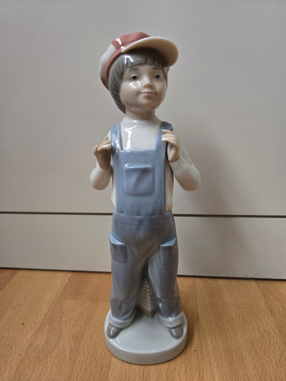 Lladro porseleinen beeldje jongen, Antiek en Kunst, Ophalen