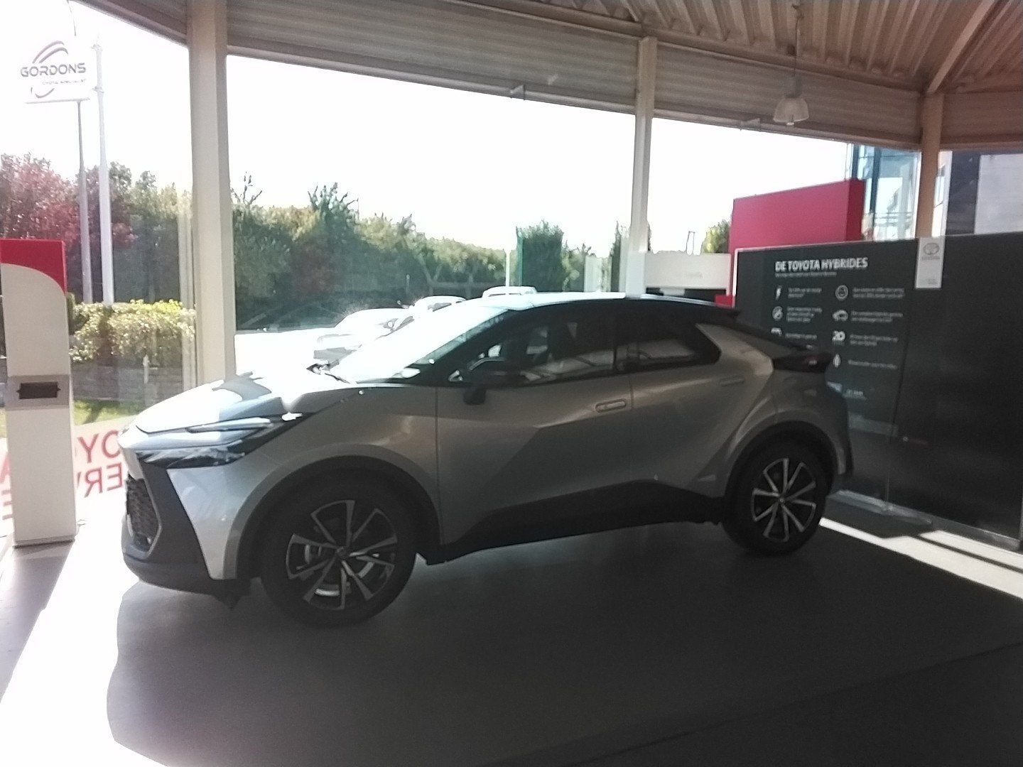 TOYOTA CHR DYNAMIC PLUS BI-TONE TOONZAALMODEL, Argent ou Gris, Achat, Euro 6, Entreprise