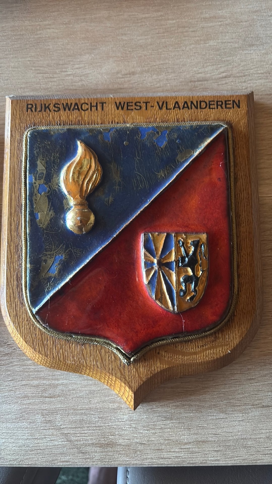 Gesigneerd Crest Rijkswacht West Vlaanderen, Verzamelen, Militaria | Algemeen, Ophalen of Verzenden, Rijkswacht, Embleem of Badge