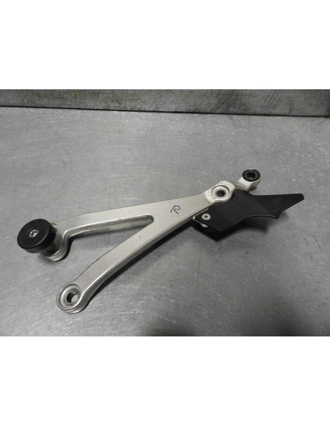 950 SM (R)  2004 - 2008 KTM Beugel Beugel motorblok D1-42719, Motoren
