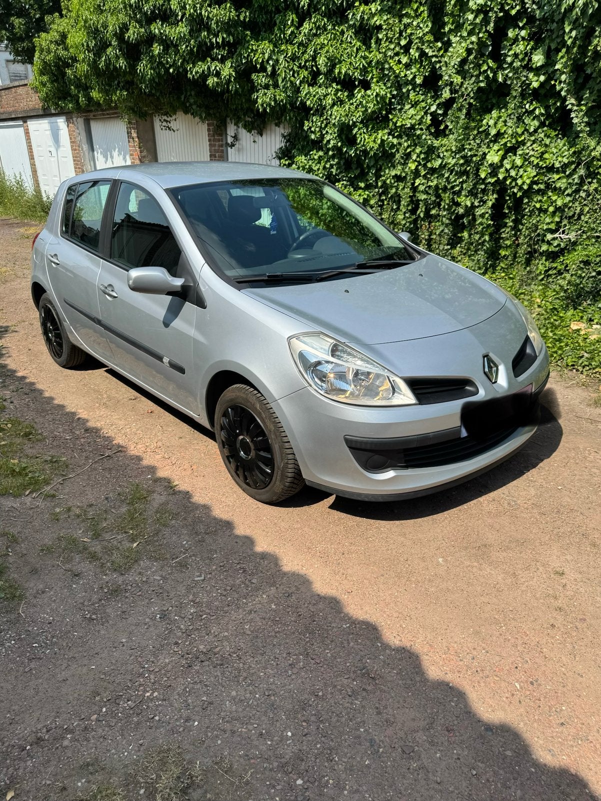 Renault Clio 1.2 L 2009 55 KW prête à immatriculer, Autos, Renault, Particulier, Airbags, Air conditionné, Ordinateur de bord