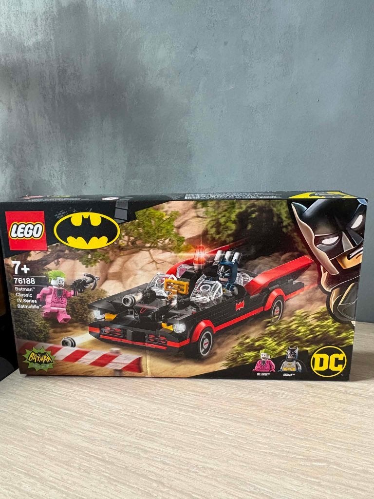 76188 LEGO Batman Classic TV Series Batmobile, Lego, Nieuw, Complete set, Compleet