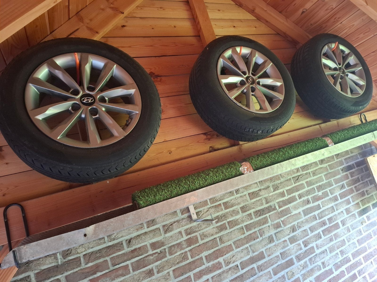 4 Hyundai i40 velgen met banden (80%), Ophalen, 17 inch, Band(en), Personenwagen
