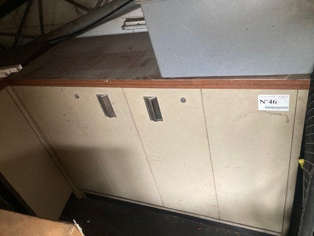 Stevige metalen (dossier)kast met houten werkblad, Huis en Inrichting, Ophalen, Gebruikt, 100 tot 150 cm, 100 tot 150 cm