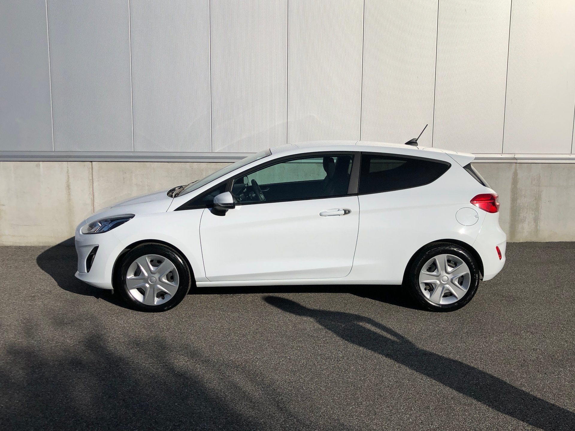Ford Fiesta Van Trend 1.1 (bj 2020), Auto's, Stof, Euro 6, Wit, Handgeschakeld