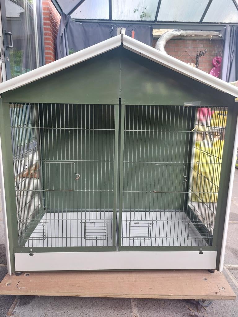 Metalen vogelkooi, Ophalen, Vogelkooi
