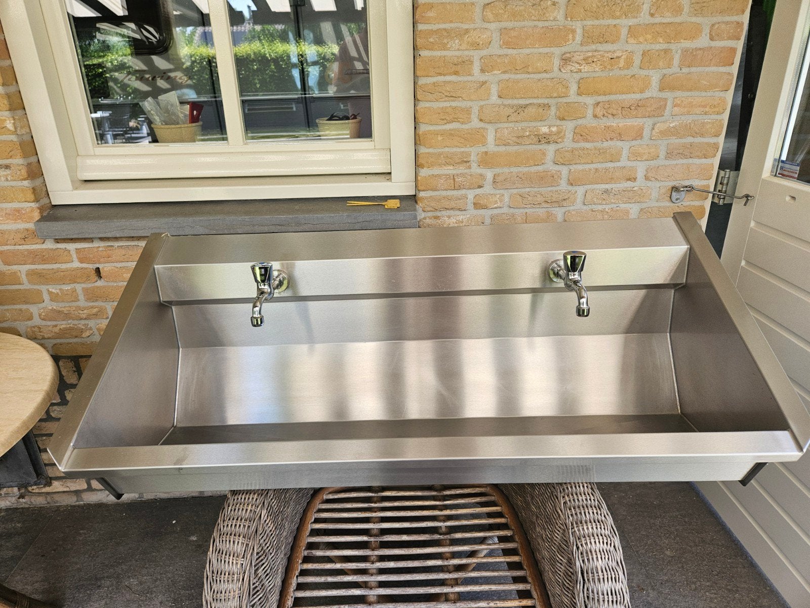 wasbak/wastrog/spoelbak Inox Intersan 1.20 m met 2 kranen, Ophalen, Zo goed als nieuw, Inox, Wastafel