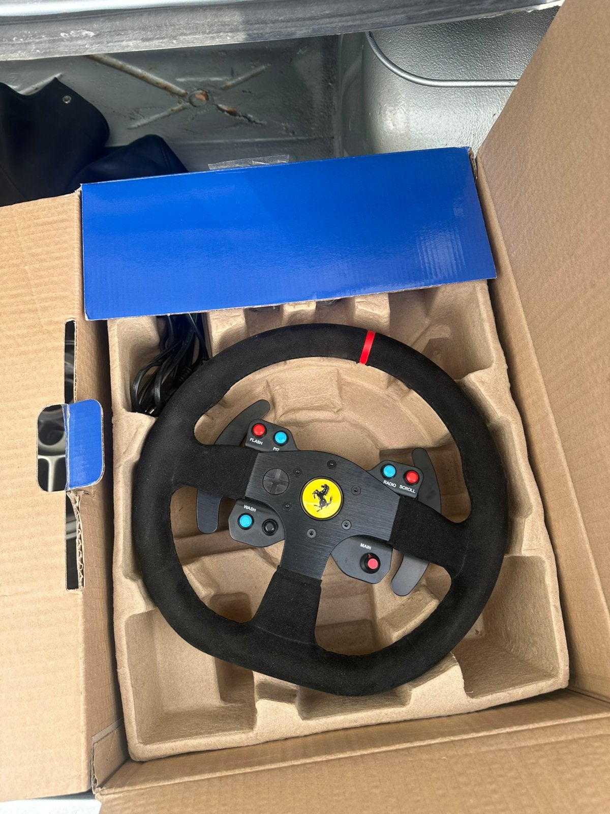 Thrustmaster t300 ferrari alcantara edition + ferrari f1, Enlèvement, Comme neuf