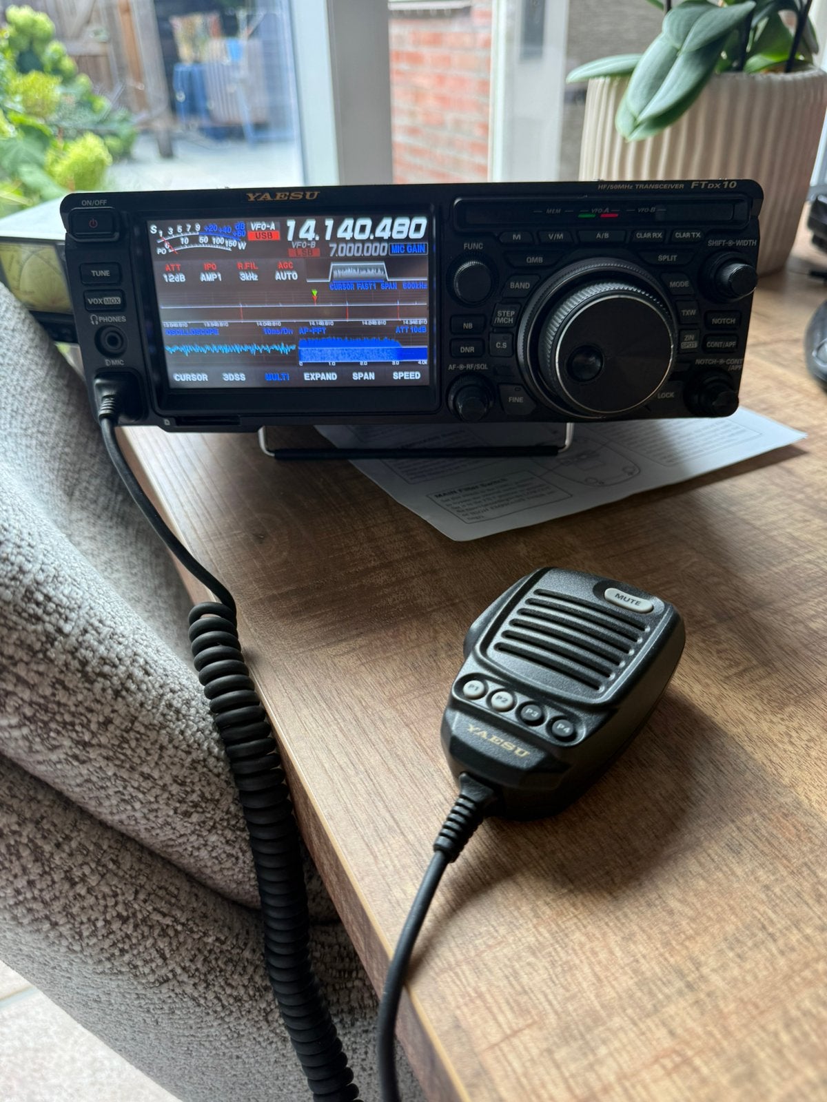 Zeer nette Yaesu FTdx 10 compleet in doos, Telecommunicatie, Zenders en Ontvangers, Ophalen, Zo goed als nieuw, Zender en Ontvanger