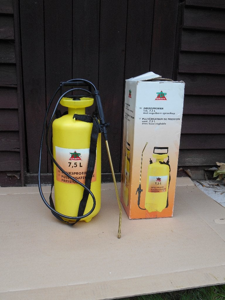 Druksproeier 7,5L met regelbare sproeikop, Tuin en Terras, Tuinsproeiers, Ophalen, Nieuw