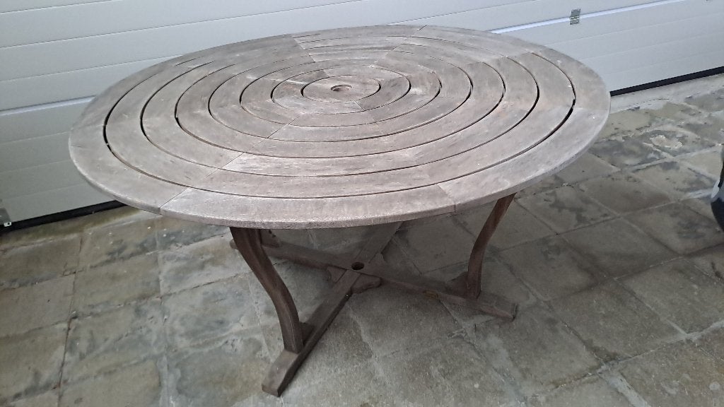 Terrastafel in hard wood, Ophalen, Gebruikt