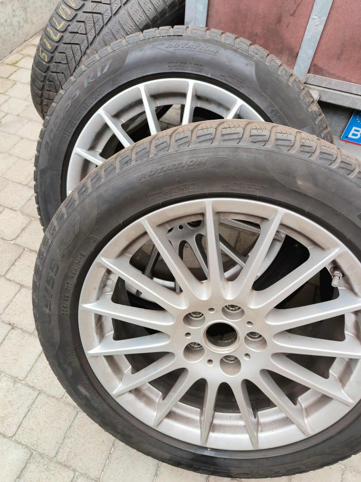 Vends un lot de 4 jantes + pneus alu d'origine jaguar XE RS., Enlèvement, 17 pouces, Pneu(s)