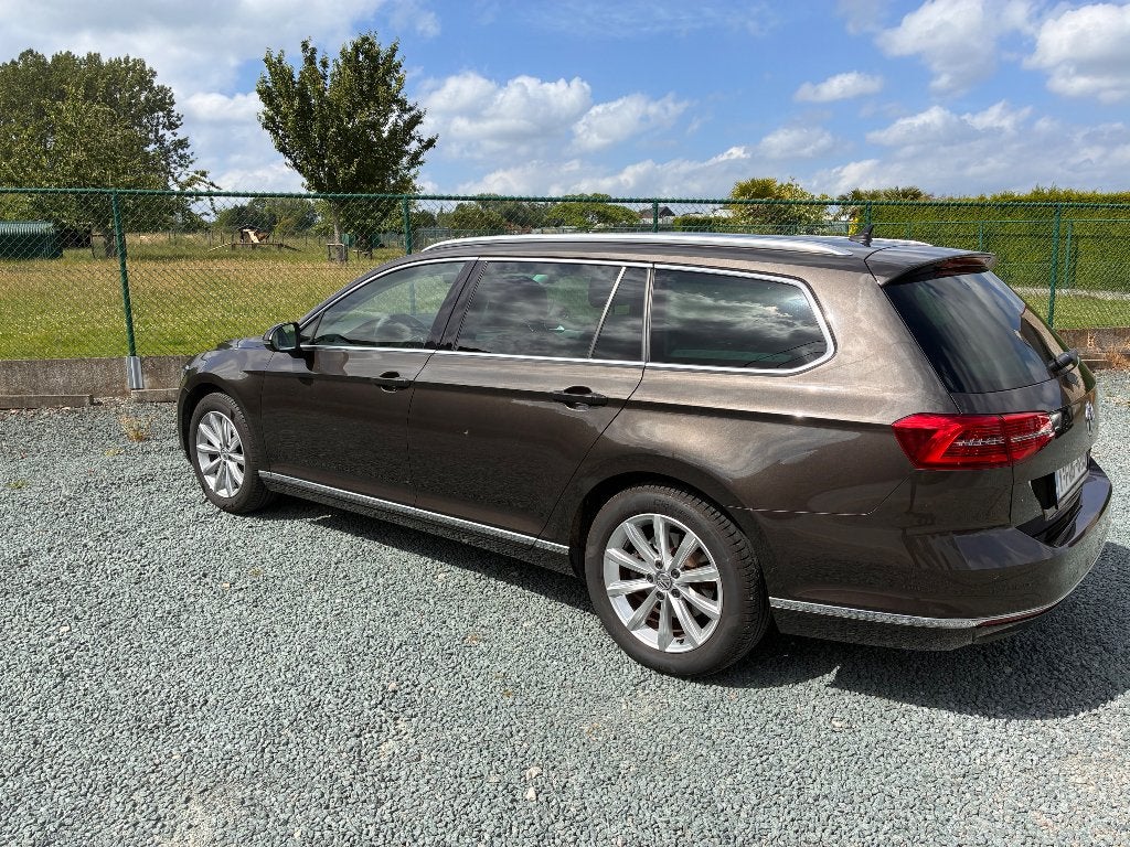 Volswagen Passat Variant business, Autos, Volkswagen, Particulier, Passat, ABS, Caméra de recul, Régulateur de distance, Airbags