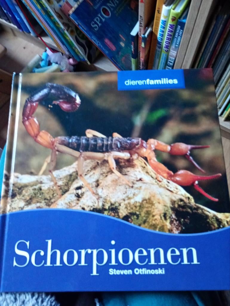 Boek dierenfamilies - schorpioenen, Ophalen