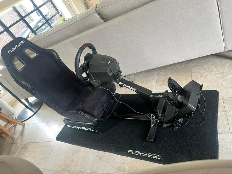 Playseat racestoel inclusief stuur en pedalen + mat, Ophalen, Zo goed als nieuw, Playseat of Racestoel