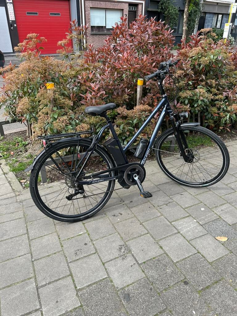 Sportieve elektrische fiets haalt 40 k/h, Ophalen, Zo goed als nieuw