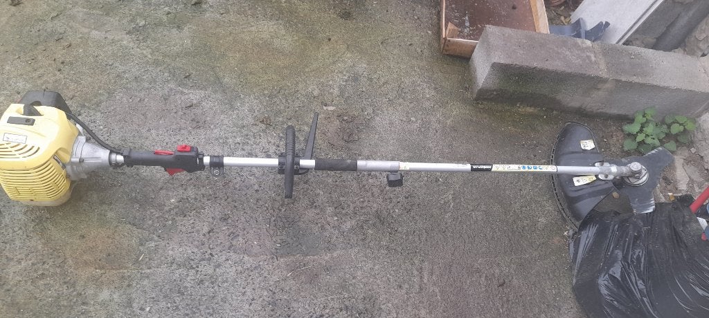 Debroussayeuse, Utilisé, Essence, Power plus, Enlèvement