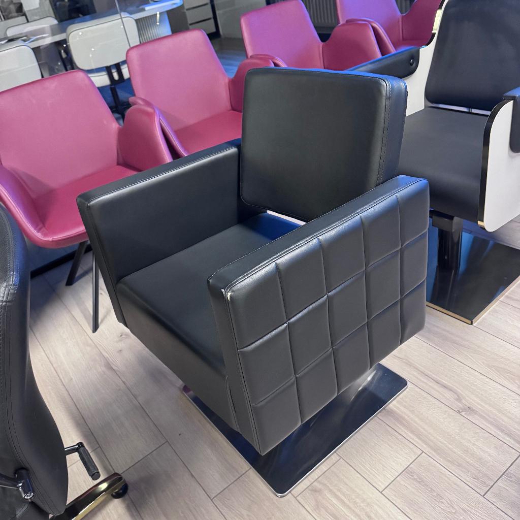 kappersstoel knipstoel zwart pompstoel kapsalon thuiskapper, Ophalen of Verzenden, Nieuw