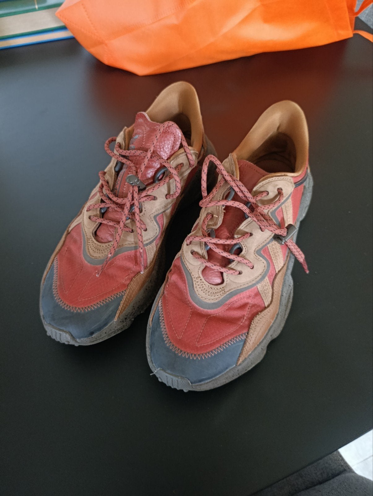 Adidas ozweego GX 3652 45 1/3, Ophalen