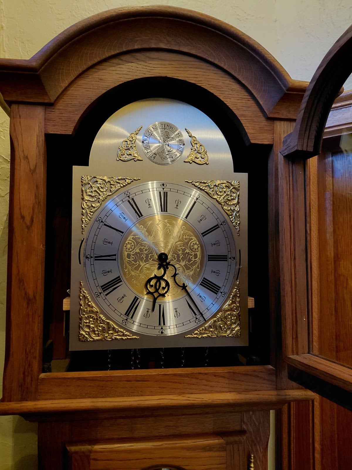 Massieve eiken staanklok binnewerk interclock, Ophalen