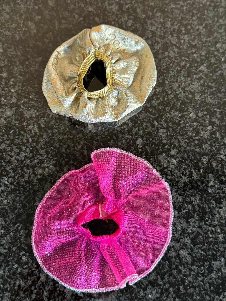 Barbie 1993 2 x Tutu ( vintage ), Ophalen of Verzenden, Gebruikt, Kleertjes