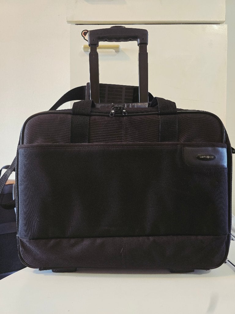 Reis laptop trolly koffer, Computers en Software, Laptoptassen, 17 inch of meer, Ophalen of Verzenden, Zo goed als nieuw, Zwart