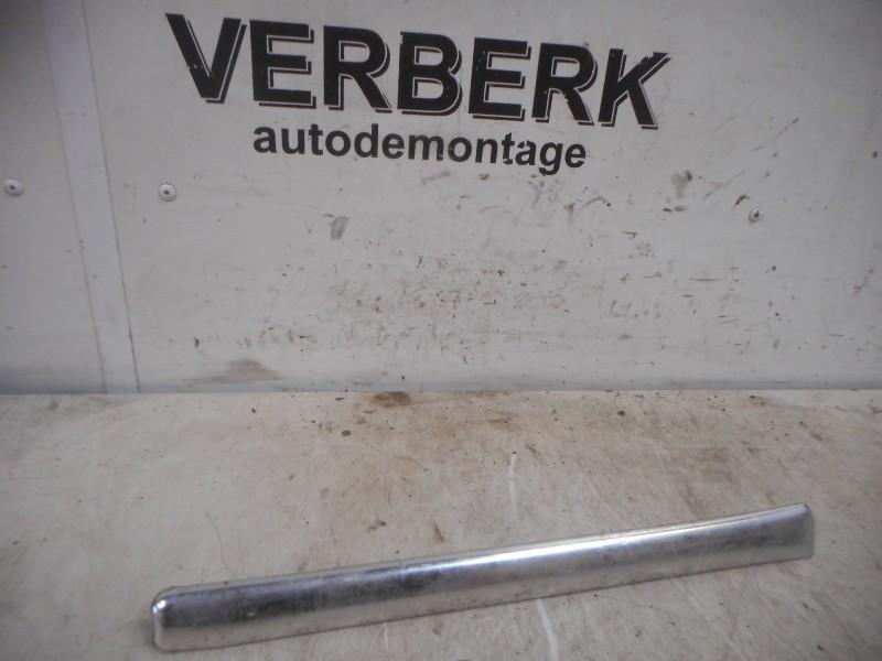 GARNITURE Mercedes-Benz Ponton (W105) (01-1957/-), Utilisé, Mercedes-Benz