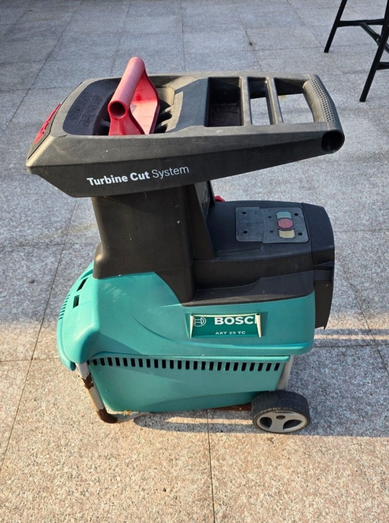 Bosch AXT 25 TC hakselaar – uitstekende werking, Tuin en Terras, Hakselaars, Gebruikt, Elektrisch, Met opvangbak, Ophalen