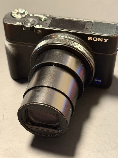 Sony RX vii + micro Röde, Ophalen, Accu, Beeldstabilisatie, Zo goed als nieuw